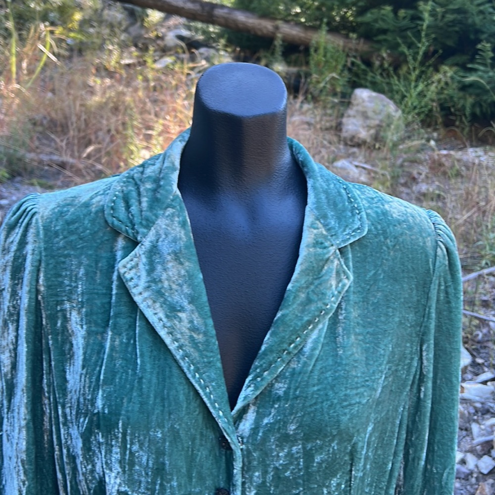 Elie Tahari fitted jacket beautiful soft Velvet fully lined classy Boho  sz S - Picture 2 of 11